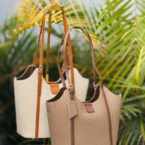 Large Raffia tote leather bag.